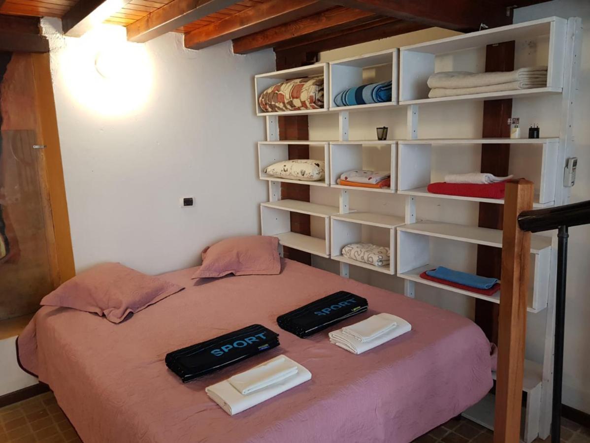 Flat Nirmala Studio-Shop Daire Milano Dış mekan fotoğraf
